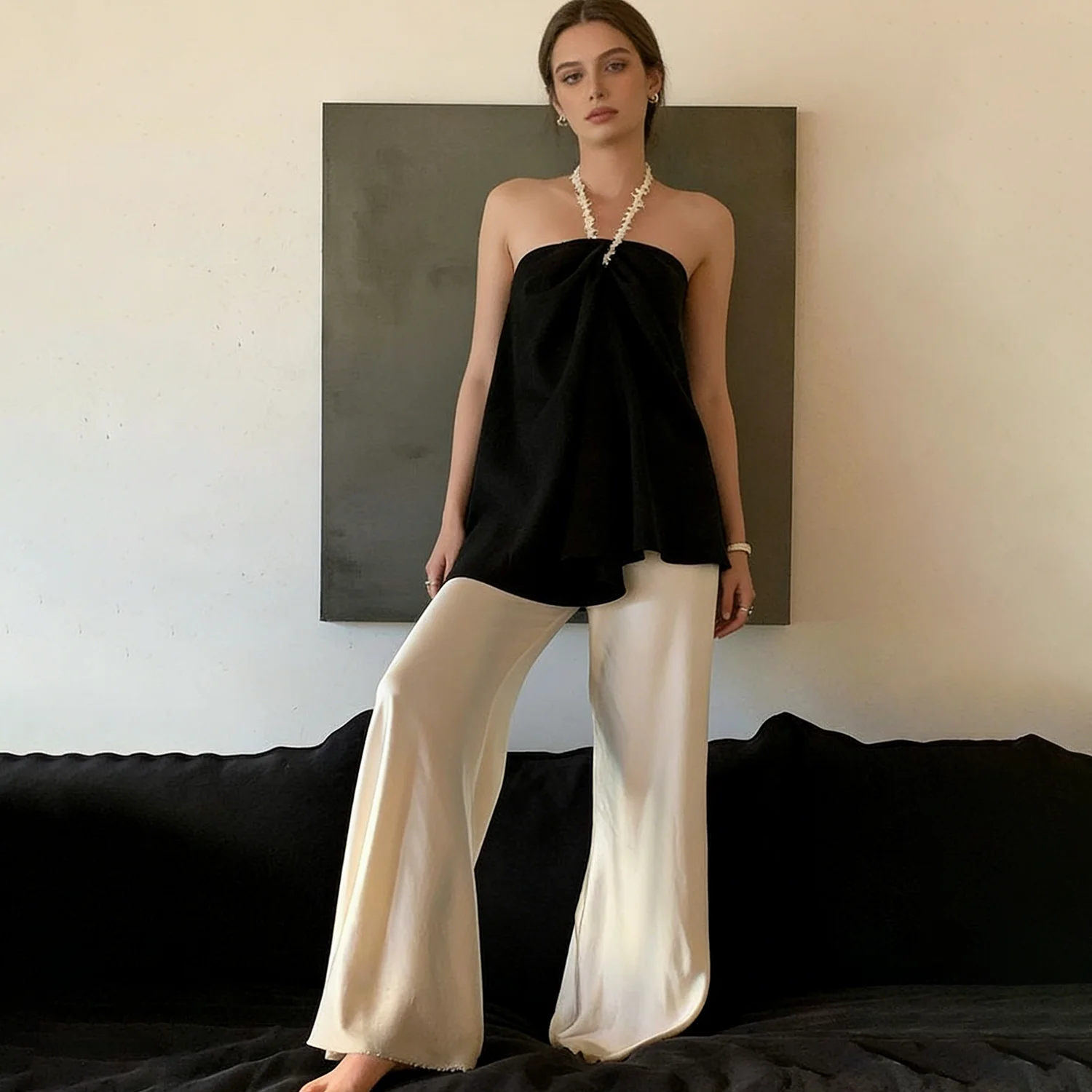 LIMO Elegant satin wide-leg pants for women 2026. Silky smooth breathablefabric flowy design, for office or outings.
LIMO Elegant satin wide-leg pants for women 2026. Silky smooth breathablefabric flowy design, for office or outings.