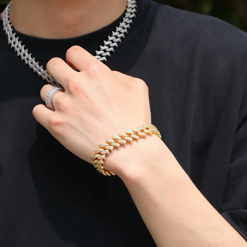 16mm Barbed Thorns Cuban Chain Hop Men's Exaggerated Bracelet Personalized Full Zircon Necklace Women's Clavicle Chain
16mm Barbed Thorns Cuban Chain Hop Men's Exaggerated Bracelet Personalized Full Zircon Necklace Women's Clavicle Chain