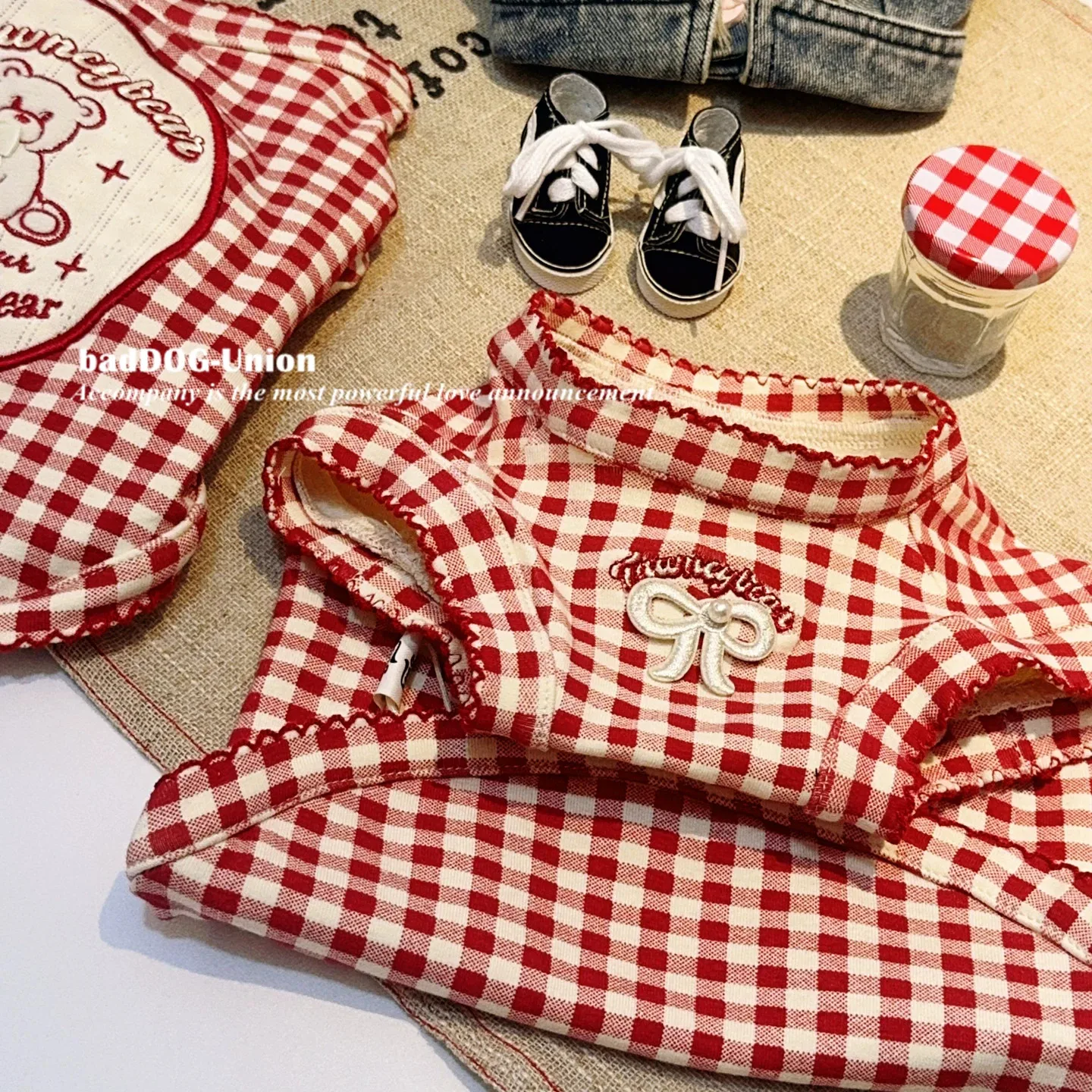 Red Gingham Check Pet Shirt with Cute Bear Patch - Retro Dog Outfit for Small Dogs Schnauzer Poodle Dachshund
Red Gingham Check Pet Shirt with Cute Bear Patch - Retro Dog Outfit for Small Dogs Schnauzer Poodle Dachshund