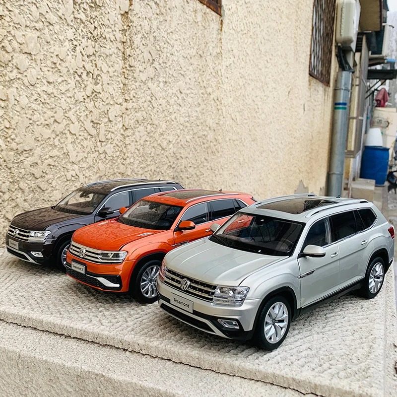 1:18 Original Model,VW Teramont,SUV,Alloy Car Model for Display,Gift and Collections
1:18 Original Model,VW Teramont,SUV,Alloy Car Model for Display,Gift and Collections