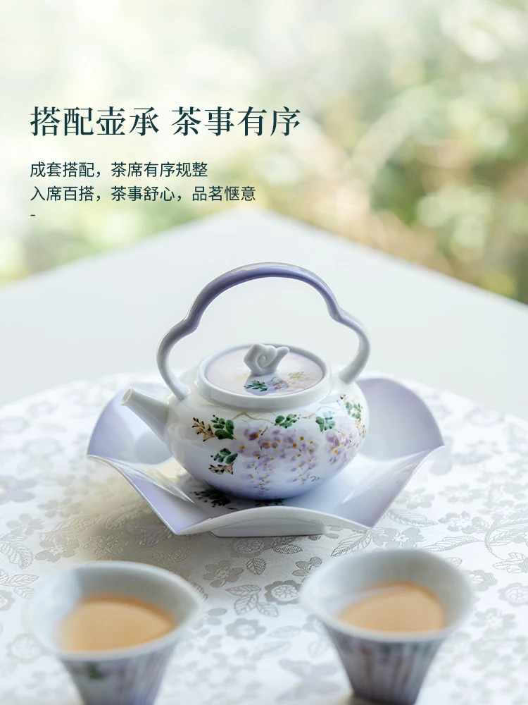 Loop-Handled Teapot New Chinese Household Gradient Purple Pure Hand Painted Wisteria Flower Ceramic Single Pot Set
Loop-Handled Teapot New Chinese Household Gradient Purple Pure Hand Painted Wisteria Flower Ceramic Single Pot Set