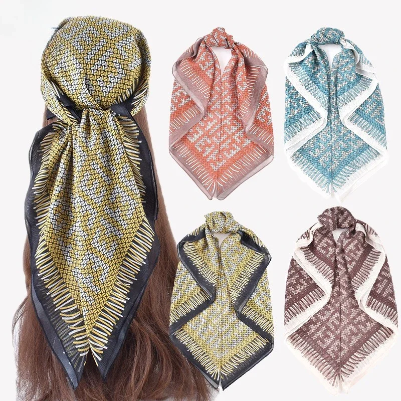 Fashionable and Versatile New Korean Style Simple Checkered Printed Light Luxury Silk Scarf Square Scarf
Fashionable and Versatile New Korean Style Simple Checkered Printed Light Luxury Silk Scarf Square Scarf