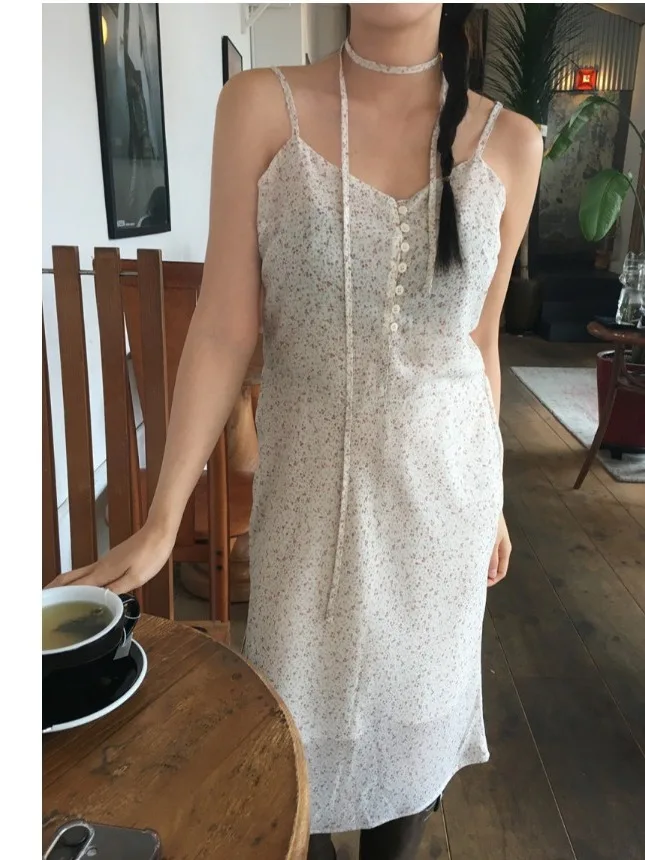 Chic Summer New Style Women's Floral Print Midi Dress Slimming Layering French Style V-Neck Sleeveless City Commute Dress
Chic Summer New Style Women's Floral Print Midi Dress Slimming Layering French Style V-Neck Sleeveless City Commute Dress