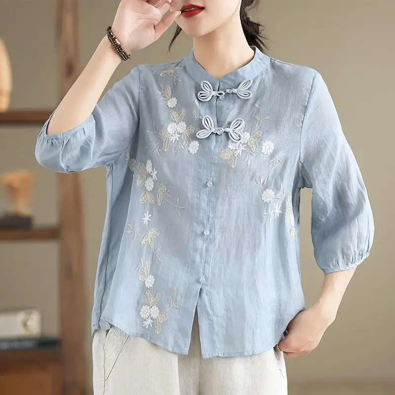 Chinese Style Buttoned Cotton and Linen 7-quarter Sleeve Shirt for Women in Summer Embroidered Chic Stand Collar Top
Chinese Style Buttoned Cotton and Linen 7-quarter Sleeve Shirt for Women in Summer Embroidered Chic Stand Collar Top