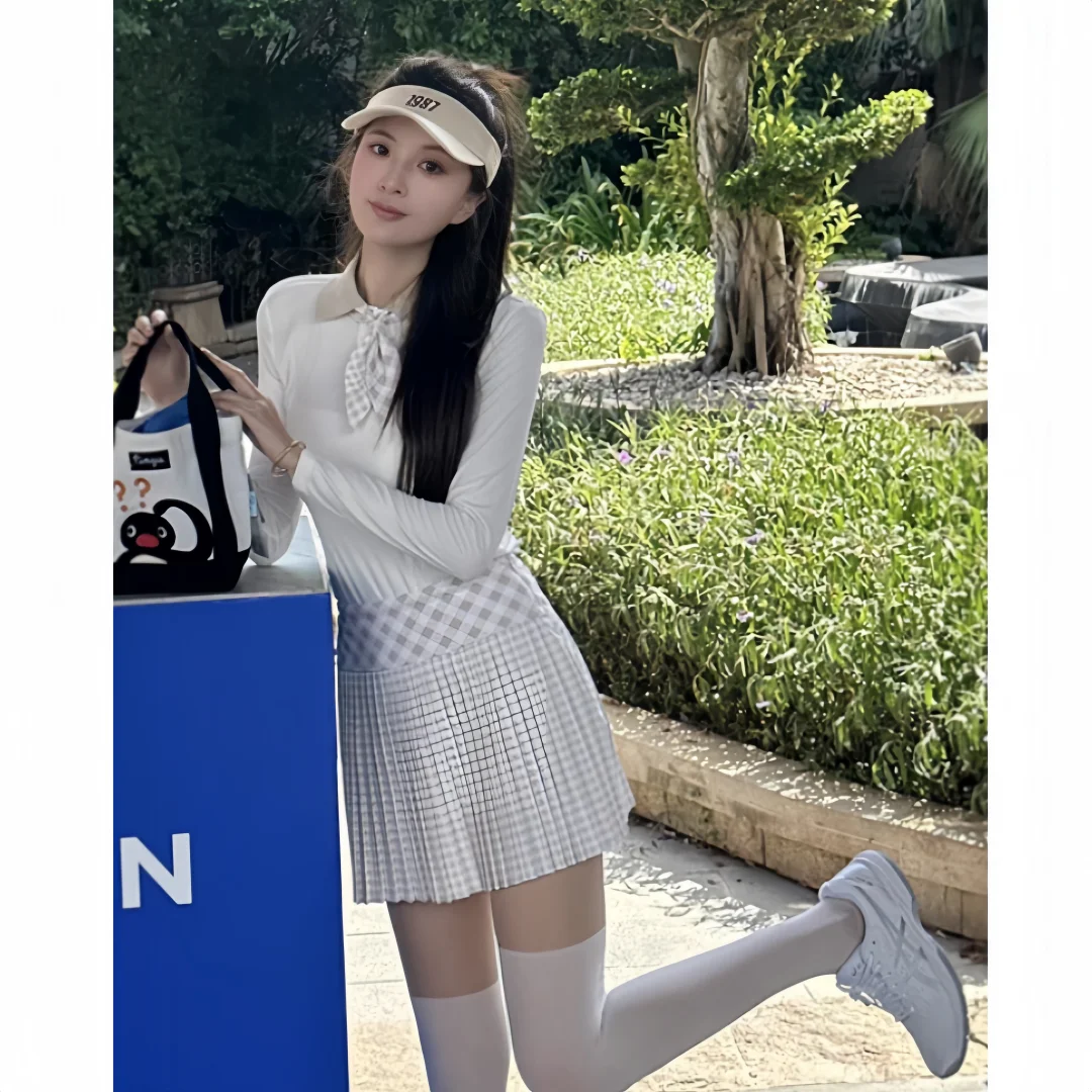 Women's Golfwear for Spring/Autumn Slim-Fit Long-Sleeve Top with Polo Collar and Bow Tie, High-End Golf Hundred-Pleat Skirt Suit
Women's Golfwear for Spring/Autumn Slim-Fit Long-Sleeve Top with Polo Collar and Bow Tie, High-End Golf Hundred-Pleat Skirt Suit