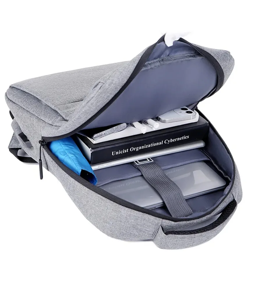 Streamlined profile gives this men’s backpack a polished look for daily commutes and weekend plans
Streamlined profile gives this men’s backpack a polished look for daily commutes and weekend plans