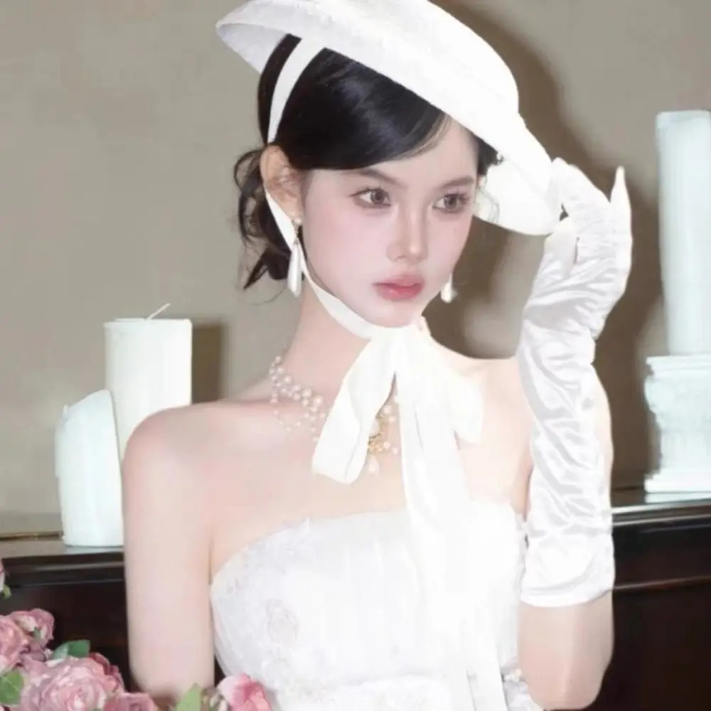Fashion White Lace Tied Topper Hat Thin Sunscreen Hepburn Style Formal Hat Elegant Flat-top Teaparty Hat Outdoor
Fashion White Lace Tied Topper Hat Thin Sunscreen Hepburn Style Formal Hat Elegant Flat-top Teaparty Hat Outdoor