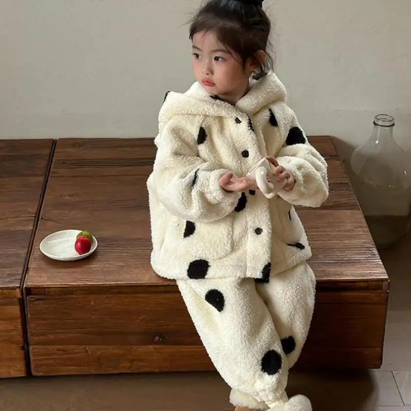 2025 Winter New Children Plus Velvet Thick Hooded Pajamas Suit Boys Girls Dot Print Home Clothes Set Kids Thicken Warm Outfits
2025 Winter New Children Plus Velvet Thick Hooded Pajamas Suit Boys Girls Dot Print Home Clothes Set Kids Thicken Warm Outfits