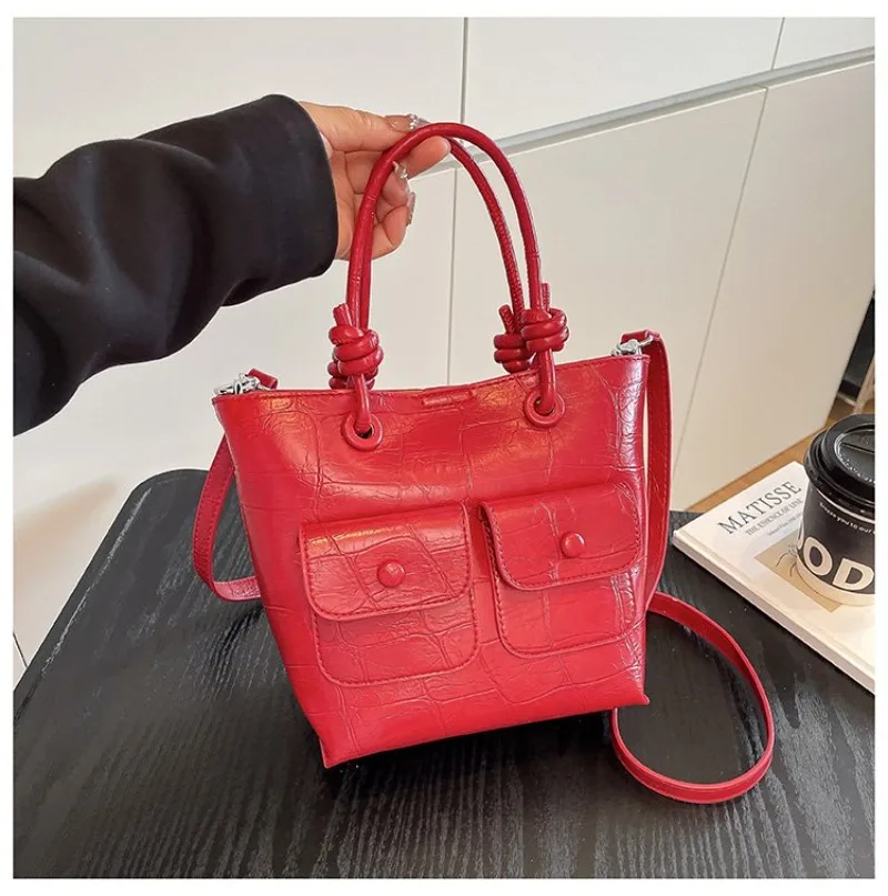 Simple Casual Diaper Bag High-End Minimalist Retro Satchel Luxury Tote Messenger Purse For Women Shopping Commuter Elegant
Simple Casual Diaper Bag High-End Minimalist Retro Satchel Luxury Tote Messenger Purse For Women Shopping Commuter Elegant
