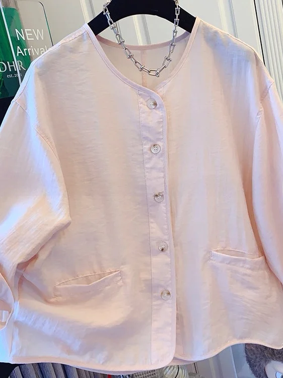 Elegant Lightweight Shirt Style Small Outerwear for plus Size Women Summer Sweet Anti-Aging Open Cardigan Top Thin Fabric
Elegant Lightweight Shirt Style Small Outerwear for plus Size Women Summer Sweet Anti-Aging Open Cardigan Top Thin Fabric