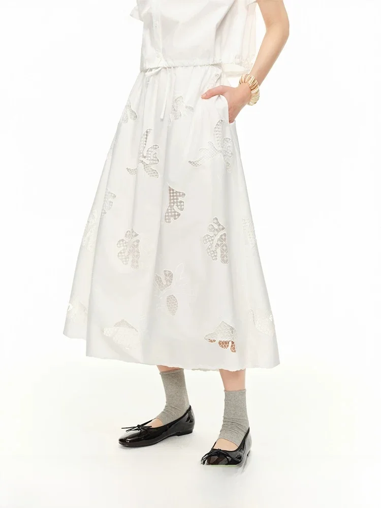 Exquisite Embroidered Top Skirt Set Fashionable Artistic Hollow out Design Women's Summer Outfit Casual Loose Fit High Waist
Exquisite Embroidered Top Skirt Set Fashionable Artistic Hollow out Design Women's Summer Outfit Casual Loose Fit High Waist