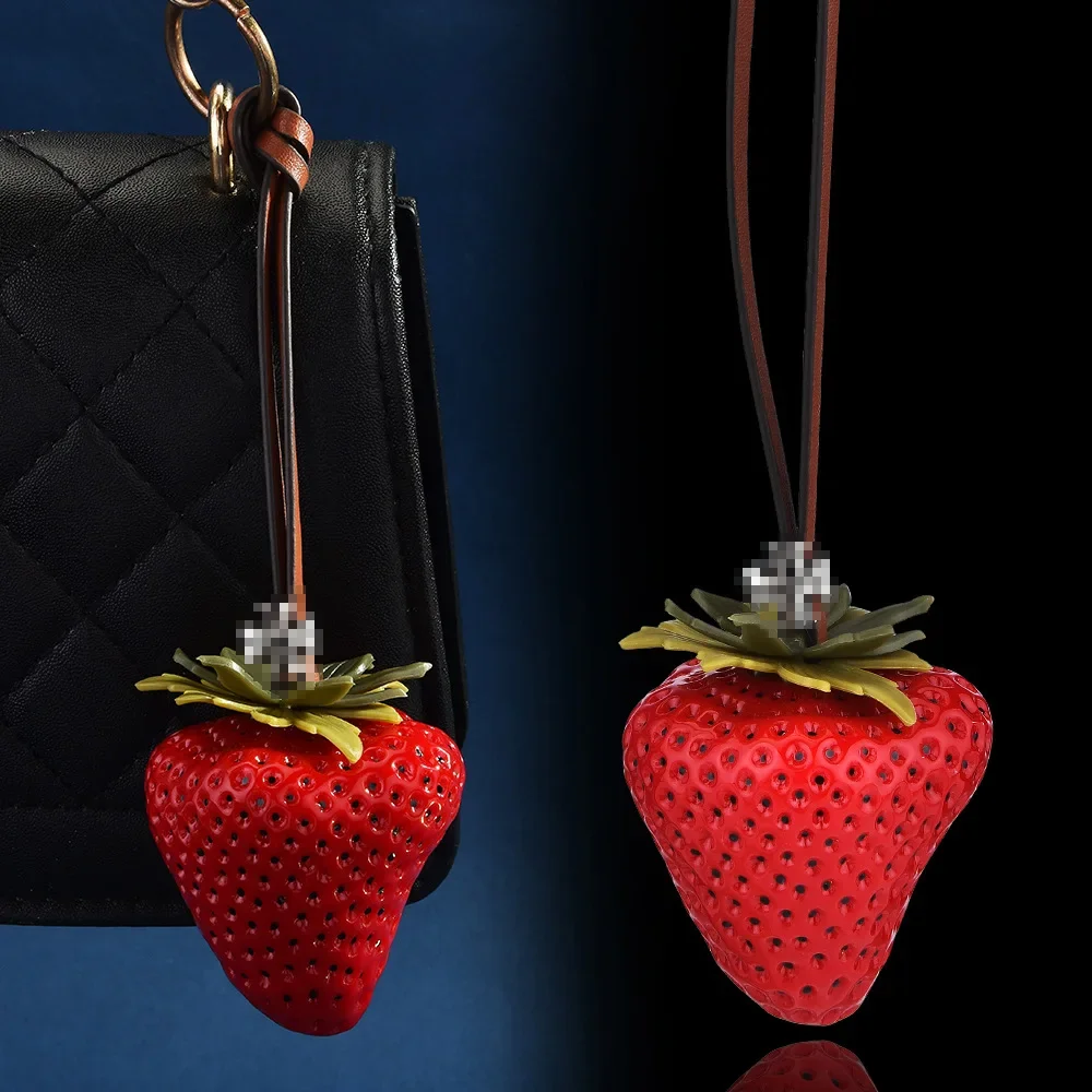 05Three-dimensional large strawberry bag pendant, personalized leather bag, strawberry keychain women's bag
05Three-dimensional large strawberry bag pendant, personalized leather bag, strawberry keychain women's bag