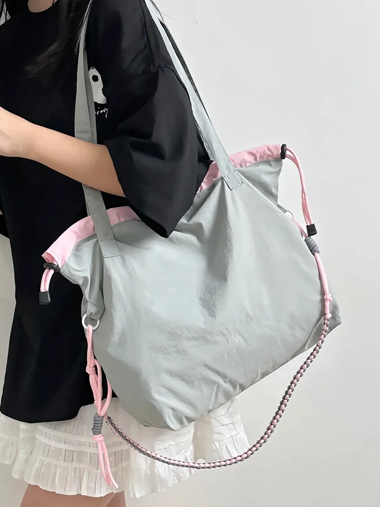 2024 New Versatile Casual Large Capacity Waterproof Nylon Bucket Bag Durable Drawstring Shoulder Crossbody Bag for Youth
2024 New Versatile Casual Large Capacity Waterproof Nylon Bucket Bag Durable Drawstring Shoulder Crossbody Bag for Youth