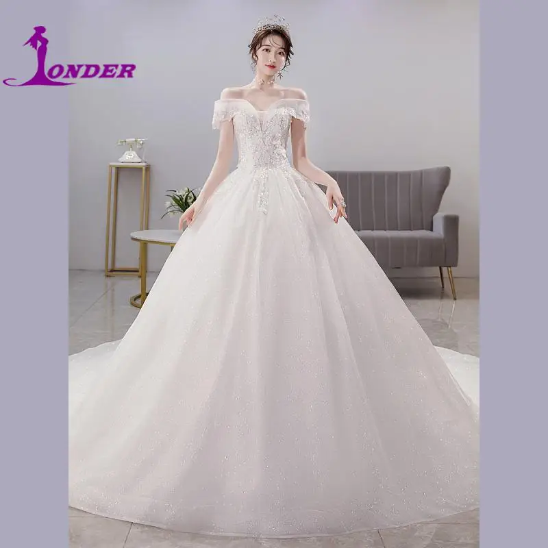 SONDER Luxury Beadings Wedding Dresses Sexy V-neck Lace Wedding Brides Dresses Exquisite White Bridal Ball Gown Customized 
SONDER Luxury Beadings Wedding Dresses Sexy V-neck Lace Wedding Brides Dresses Exquisite White Bridal Ball Gown Customized