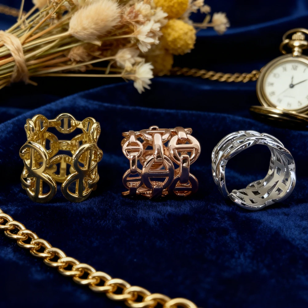 Высококачественное модное ювелирное полое гладкое кольцо в виде свиного носа, обязательные многофункциональные модные украшения на день рождения
Высококачественное модное ювелирное полое гладкое кольцо в виде свиного носа, обязательные многофункциональные модные украшения на день рождения