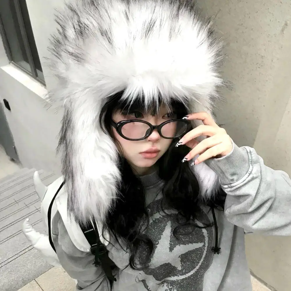 Fashion Fluffy Russian Hat Female Faux Fur Hats Winter Hats For Women Y2K Faxu Fox Fur Beanies Bomber Hat Earflap Hat Ushanka
Fashion Fluffy Russian Hat Female Faux Fur Hats Winter Hats For Women Y2K Faxu Fox Fur Beanies Bomber Hat Earflap Hat Ushanka