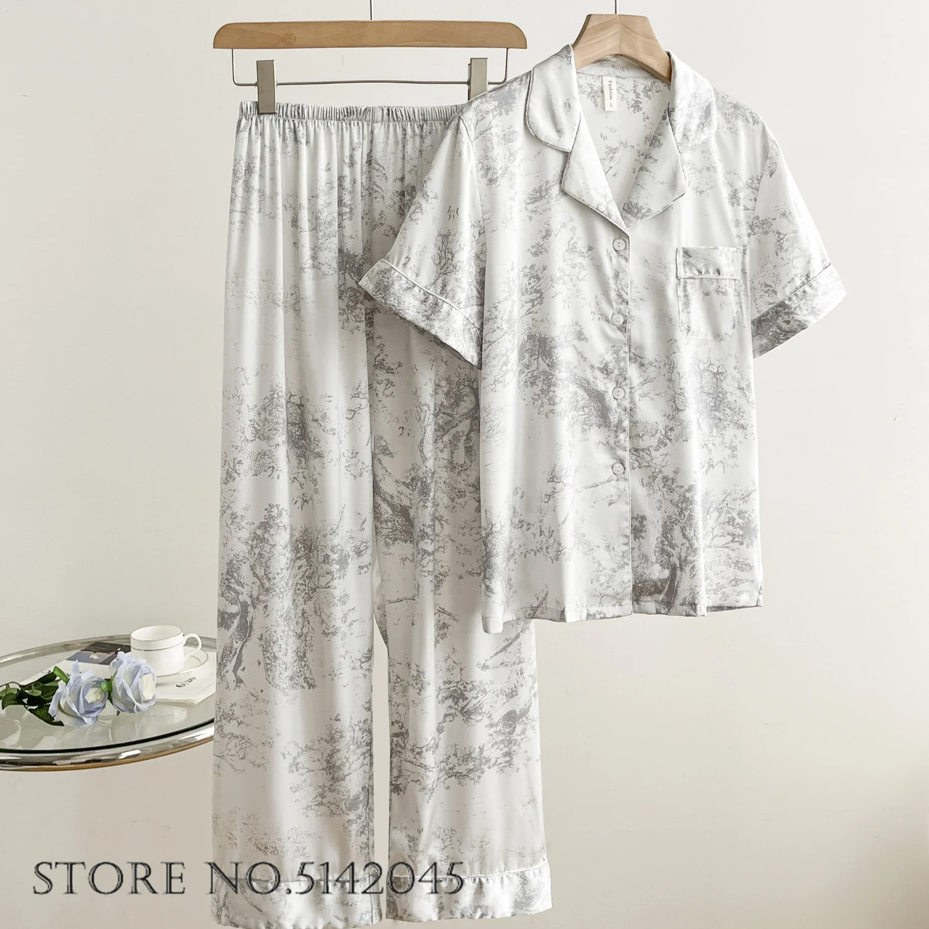 Spring Summer Female Pajamas Set Print Flower Long Sleeve Trouser Suits Pyjama Pour Femme Loose Ice Silk Home Clothes Loungewear
Spring Summer Female Pajamas Set Print Flower Long Sleeve Trouser Suits Pyjama Pour Femme Loose Ice Silk Home Clothes Loungewear