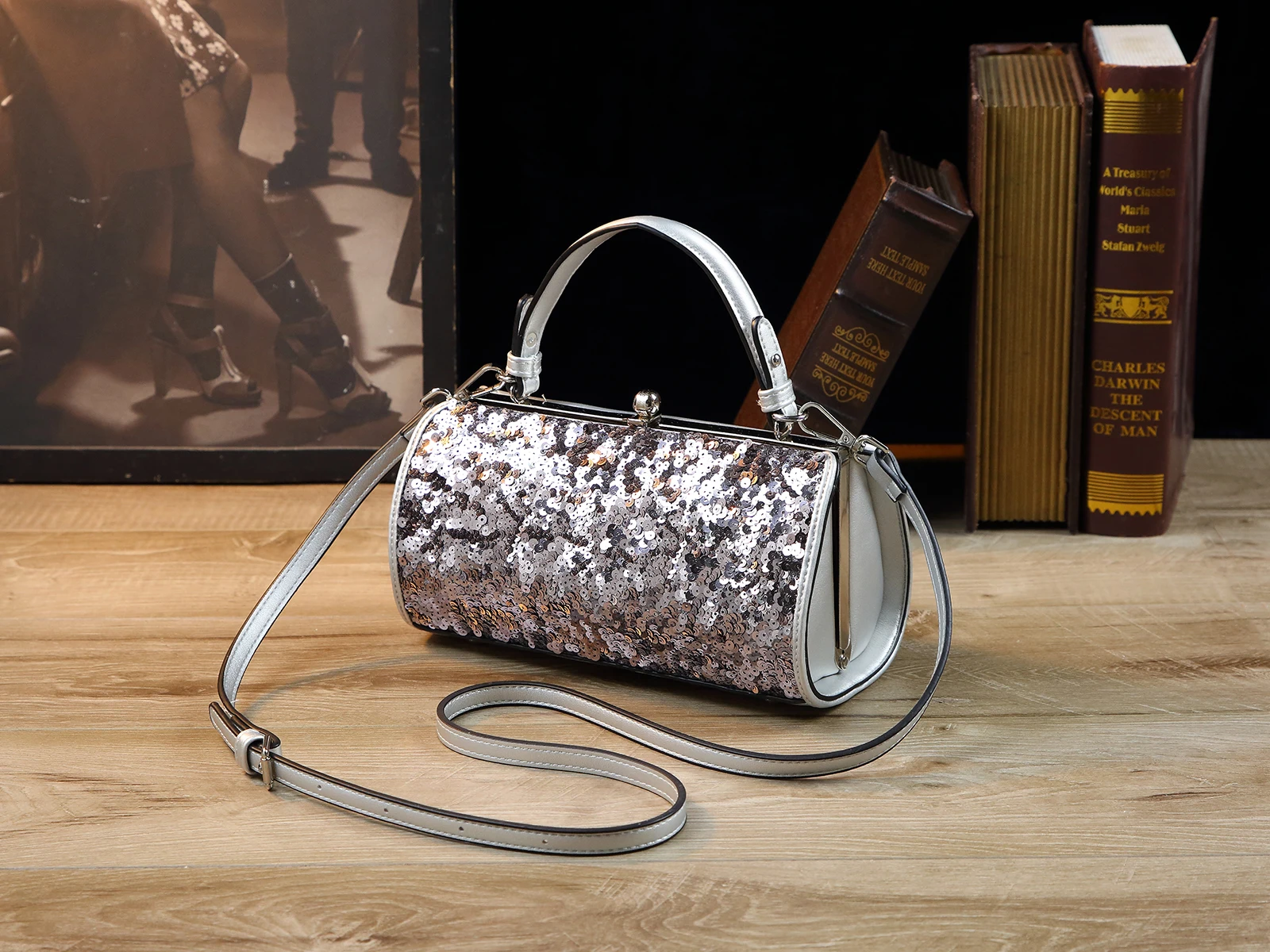 Personalized sequins and silver patent leather handbag - Vintage satin evening bag with detachable straps, safety buckle closure
Personalized sequins and silver patent leather handbag - Vintage satin evening bag with detachable straps, safety buckle closure