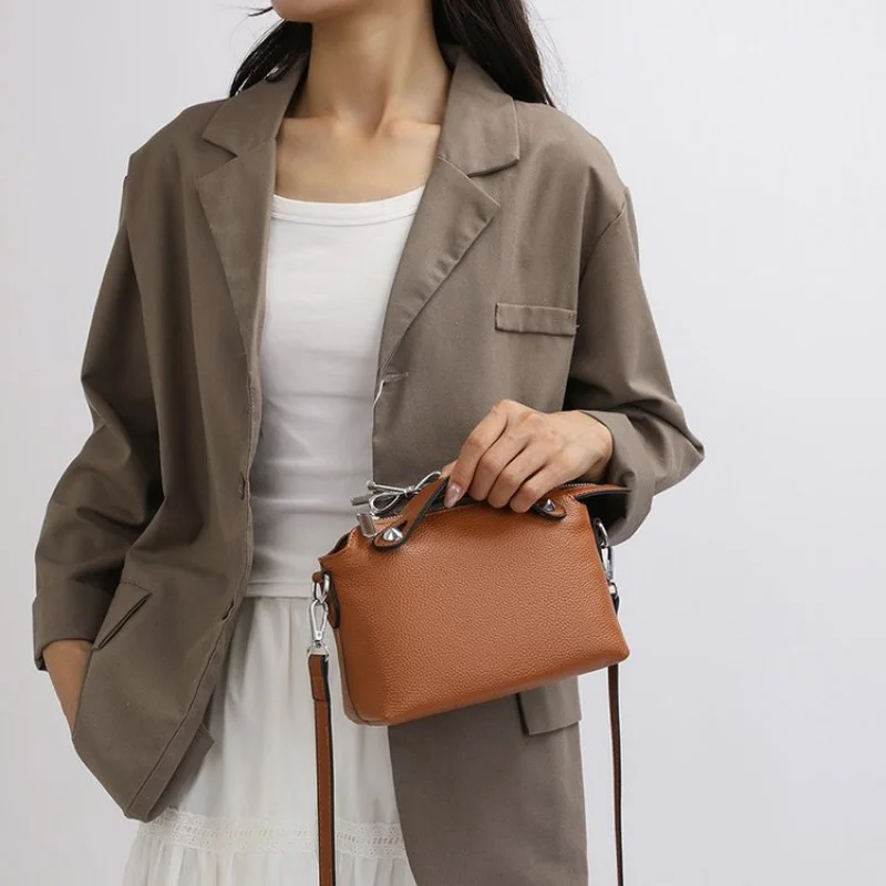 Elegant Women Messenger Bag Crafted From Premium Leather Boasting Classic Elegant Style And Water-Resistant Feature For Commute
Elegant Women Messenger Bag Crafted From Premium Leather Boasting Classic Elegant Style And Water-Resistant Feature For Commute