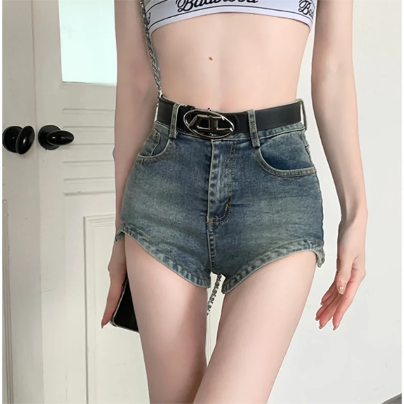 Retro Hot Girl High Waist Denim Shorts Women's 2024 Summer Slim Slim Tall Sexy Hot Pants
Retro Hot Girl High Waist Denim Shorts Women's 2024 Summer Slim Slim Tall Sexy Hot Pants