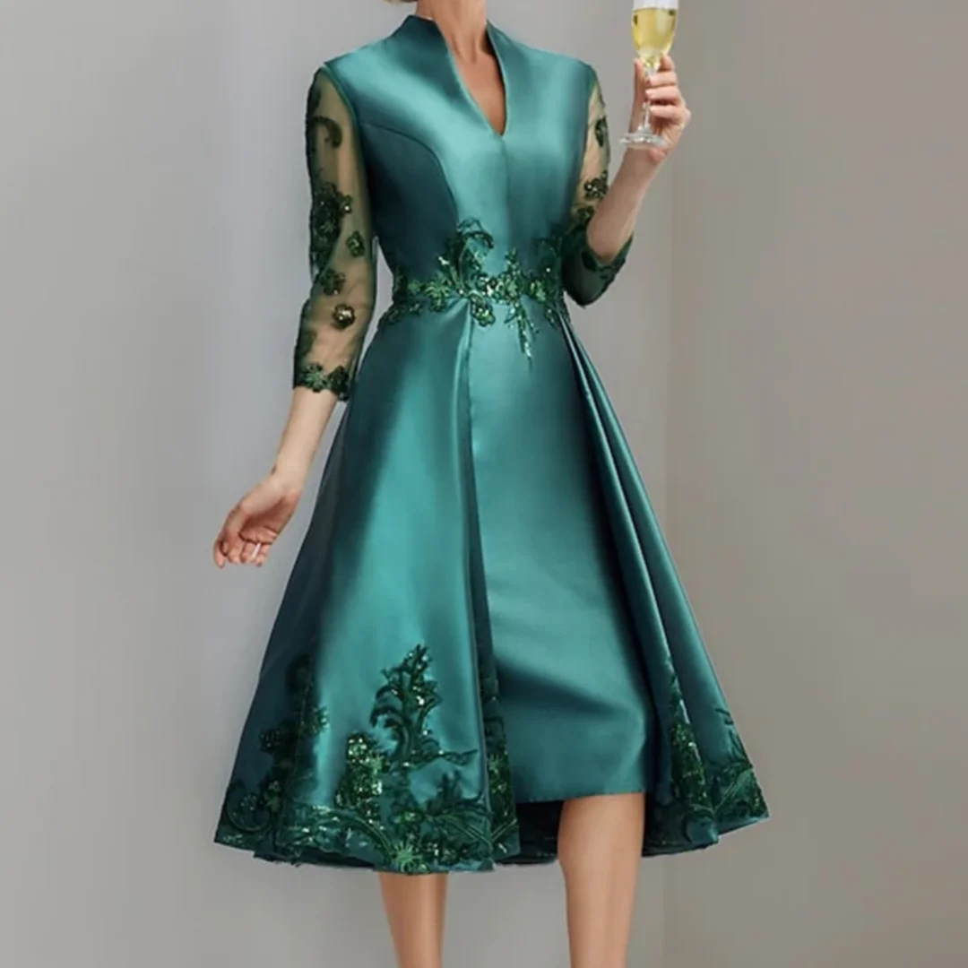 Stylish V-Neck Mother of The Bride Dress Lace Appliques A-line Pleat Knee Length Robes Invitée Mariage Customized
Stylish V-Neck Mother of The Bride Dress Lace Appliques A-line Pleat Knee Length Robes Invitée Mariage Customized