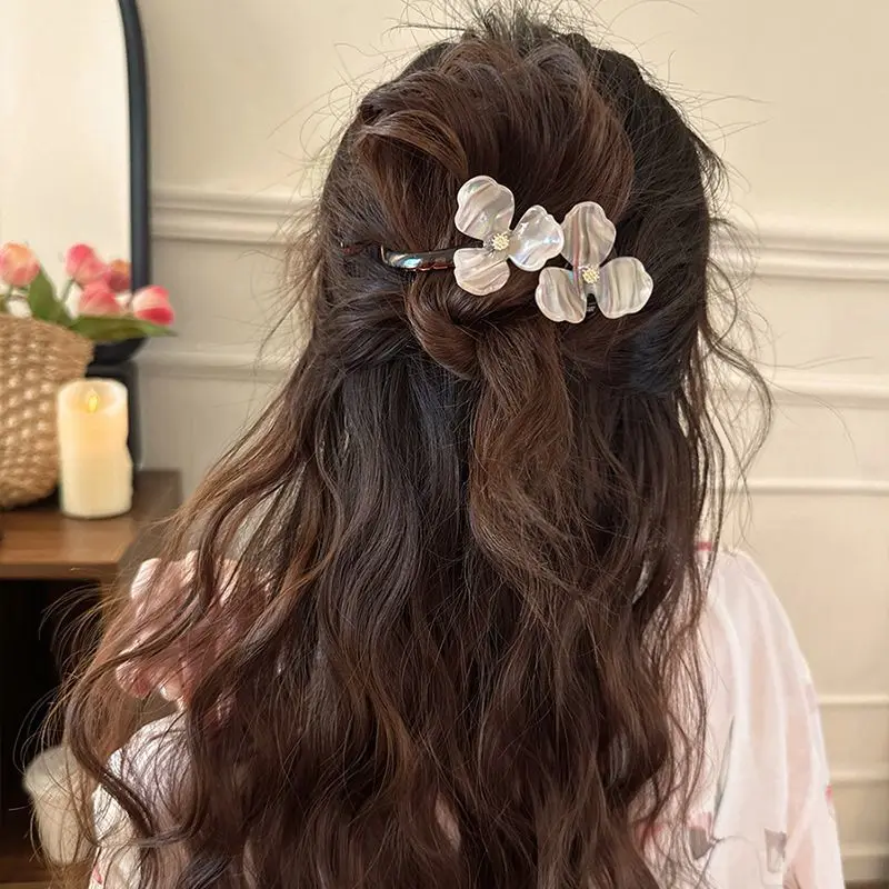 FloralAcrylicHairClaws ElegantFlowerHairAccessories PastelToneHairDecor CrystalAccentedFlowerClips BrownBaseHairPins
FloralAcrylicHairClaws ElegantFlowerHairAccessories PastelToneHairDecor CrystalAccentedFlowerClips BrownBaseHairPins