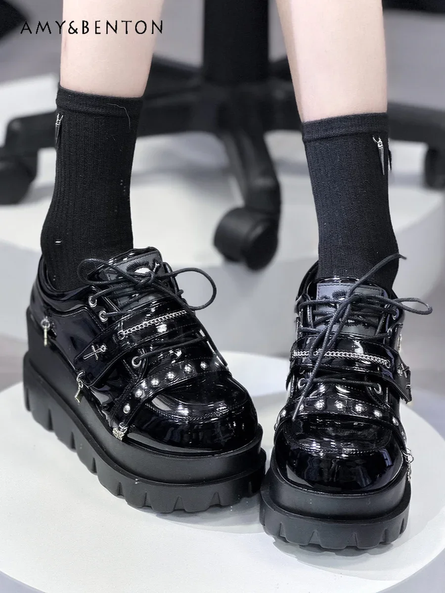 Y2K Subculture Cross Rivet Platform Heels Punk Style Muffin Round Head Lace Up Single Shoes for Women Hot Girl Mary Jane Shoes
Y2K Subculture Cross Rivet Platform Heels Punk Style Muffin Round Head Lace Up Single Shoes for Women Hot Girl Mary Jane Shoes