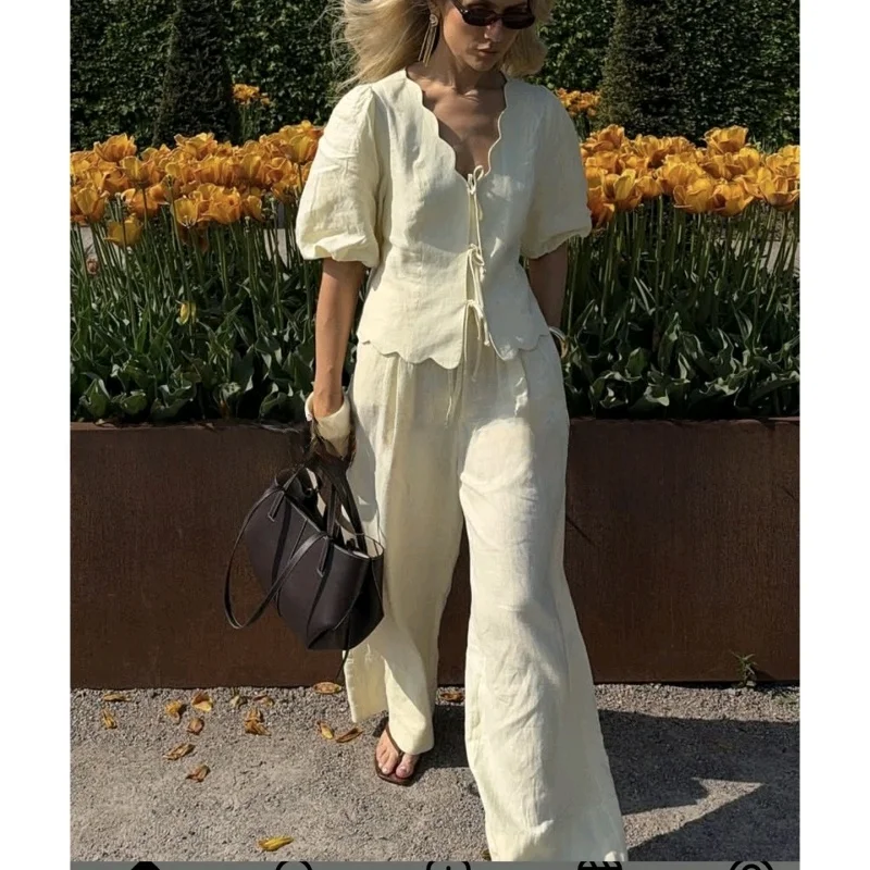 Summer New Women's INS Sle Button Decorated V-ne Bubble ort Sve irt Top + Cotton Blend Casual Long Pants Set
Summer New Women's INS Sle Button Decorated V-ne Bubble ort Sve irt Top + Cotton Blend Casual Long Pants Set