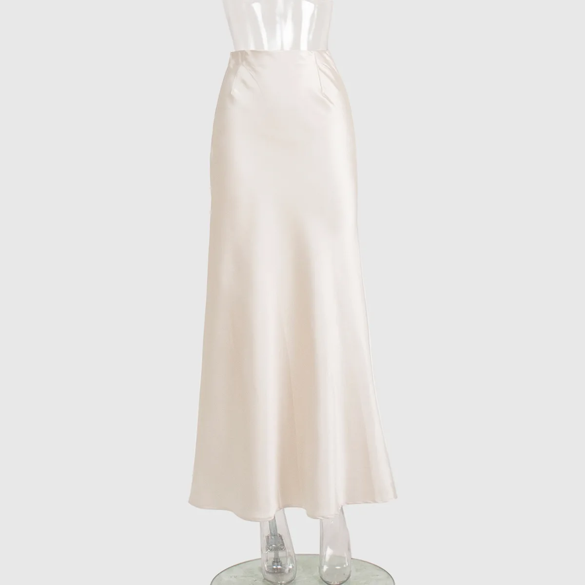 skirt 2025 Fish spring tail satin complexion Ding long style high waist, hip hugging, floor dragging fish tail skirt
skirt 2025 Fish spring tail satin complexion Ding long style high waist, hip hugging, floor dragging fish tail skirt