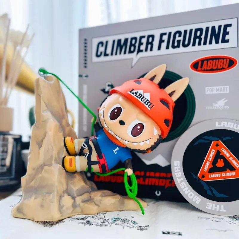 Labubu The Monster Climbers Ver, настоящая милая фигурка Labubu, коллекционная модель, модный креативный периферийный орнамент, игрушки, подарок на день рождения
Labubu The Monster Climbers Ver, настоящая милая фигурка Labubu, коллекционная модель, модный креативный периферийный орнамент, игрушки, подарок на день рождения