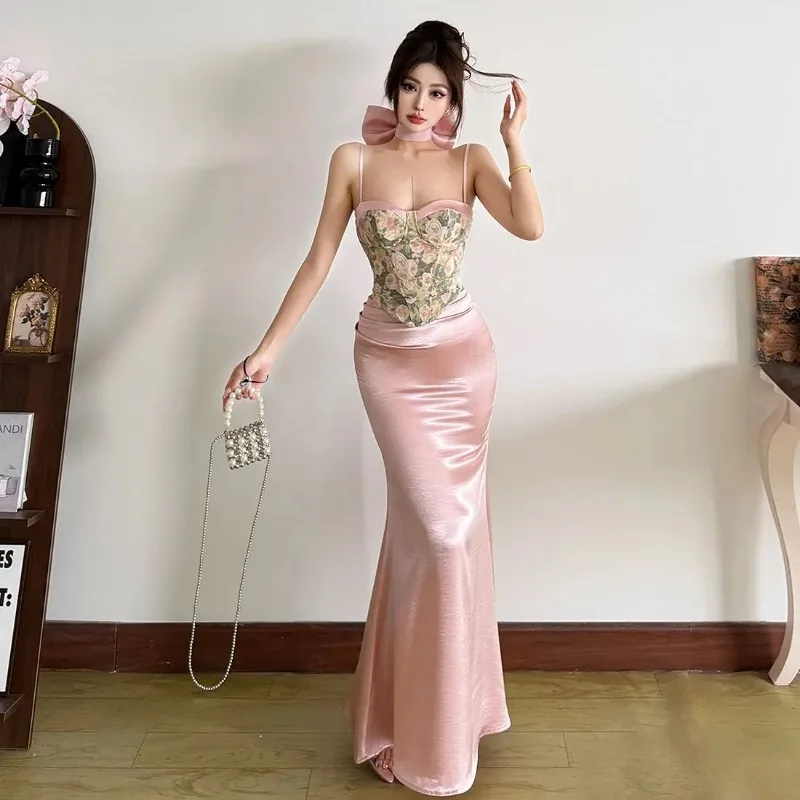 Women's Spaghetti Strap Floral Corset Top Satin Mermaid Maxi Dress Elegant Party Gown
Women's Spaghetti Strap Floral Corset Top Satin Mermaid Maxi Dress Elegant Party Gown