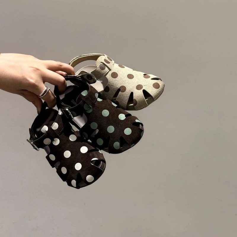 Toddler Girls Polka Dot Sandals 2026 New Summer Children Closed Toe Sandals Outdoor Hollow-out Breathable Kids Platform Sandals
Toddler Girls Polka Dot Sandals 2026 New Summer Children Closed Toe Sandals Outdoor Hollow-out Breathable Kids Platform Sandals