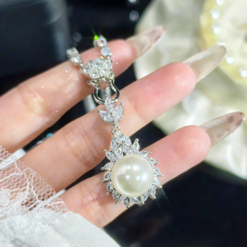 Бусины из ракушек халцедона из натурального агата, сравнительные с жемчугом, открытое кольцо с бриллиантами для женщин, универсальный комплект серег-подвесок
Бусины из ракушек халцедона из натурального агата, сравнительные с жемчугом, открытое кольцо с бриллиантами для женщин, универсальный комплект серег-подвесок