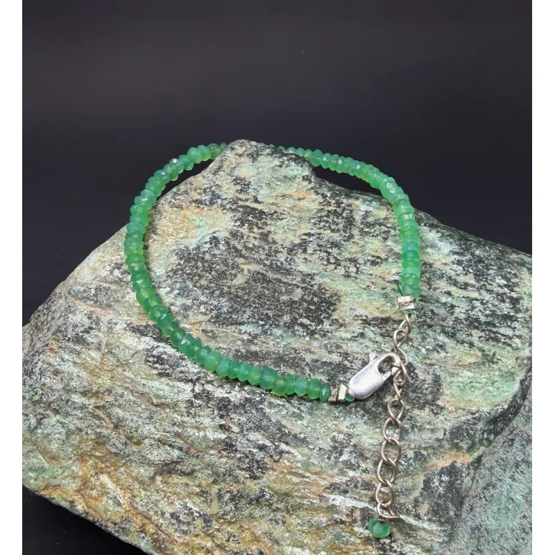 Chrysoprase Bracelet 7” Faceted Round Beads Sterling Silver
Chrysoprase Bracelet 7” Faceted Round Beads Sterling Silver