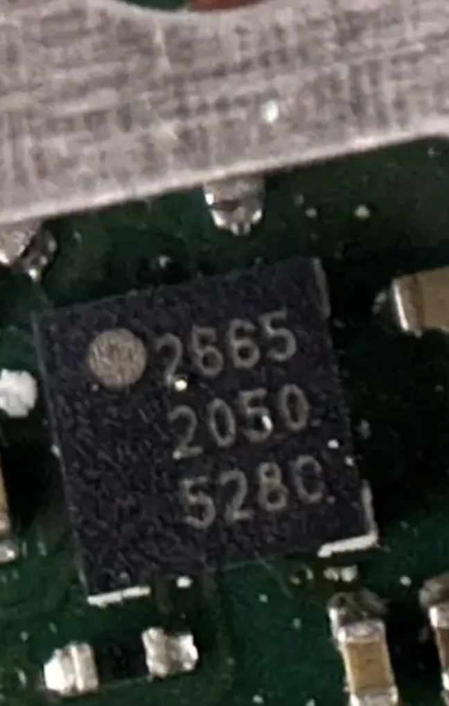 2PCS/ 2665 2050 528C NEW QFN
2PCS/ 2665 2050 528C NEW QFN