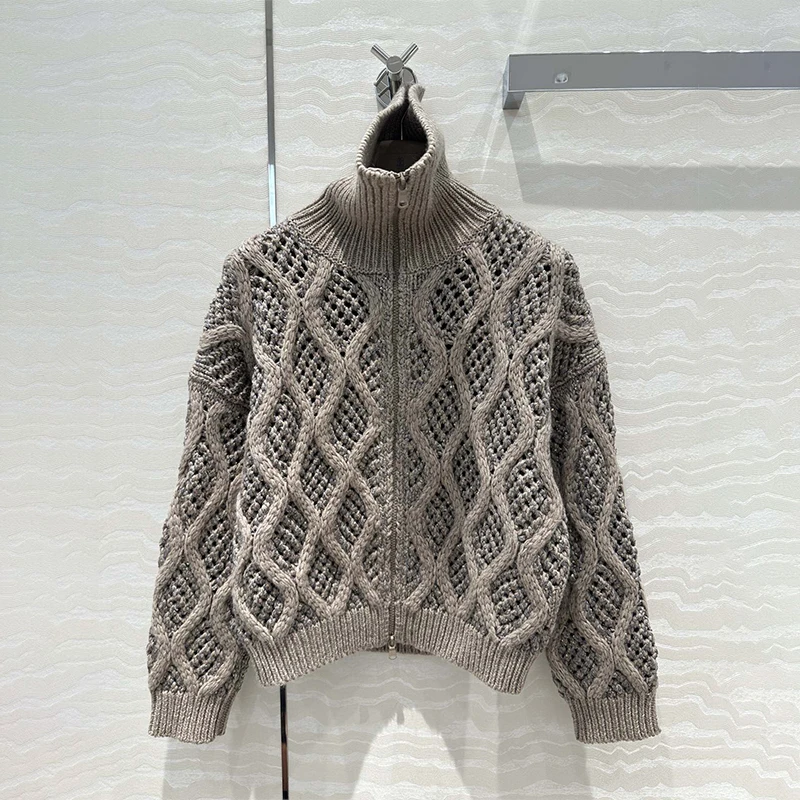 Brunell0 * C 2024AW женские кашемировые куртки со сверкающими бриллиантами куртка с высоким воротником Элитный бренд женское пальто высокого качества
Brunell0 * C 2024AW женские кашемировые куртки со сверкающими бриллиантами куртка с высоким воротником Элитный бренд женское пальто высокого качества