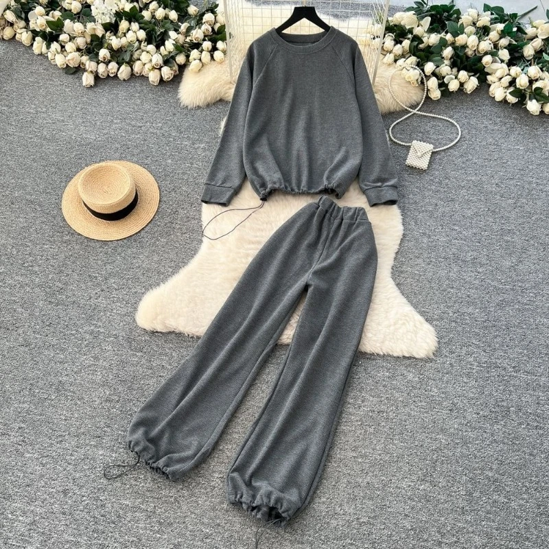 Sports and leisure two piece set women spring loose design drawstring round neck solid sweatshirt+high waisted ankle pants
Sports and leisure two piece set women spring loose design drawstring round neck solid sweatshirt+high waisted ankle pants