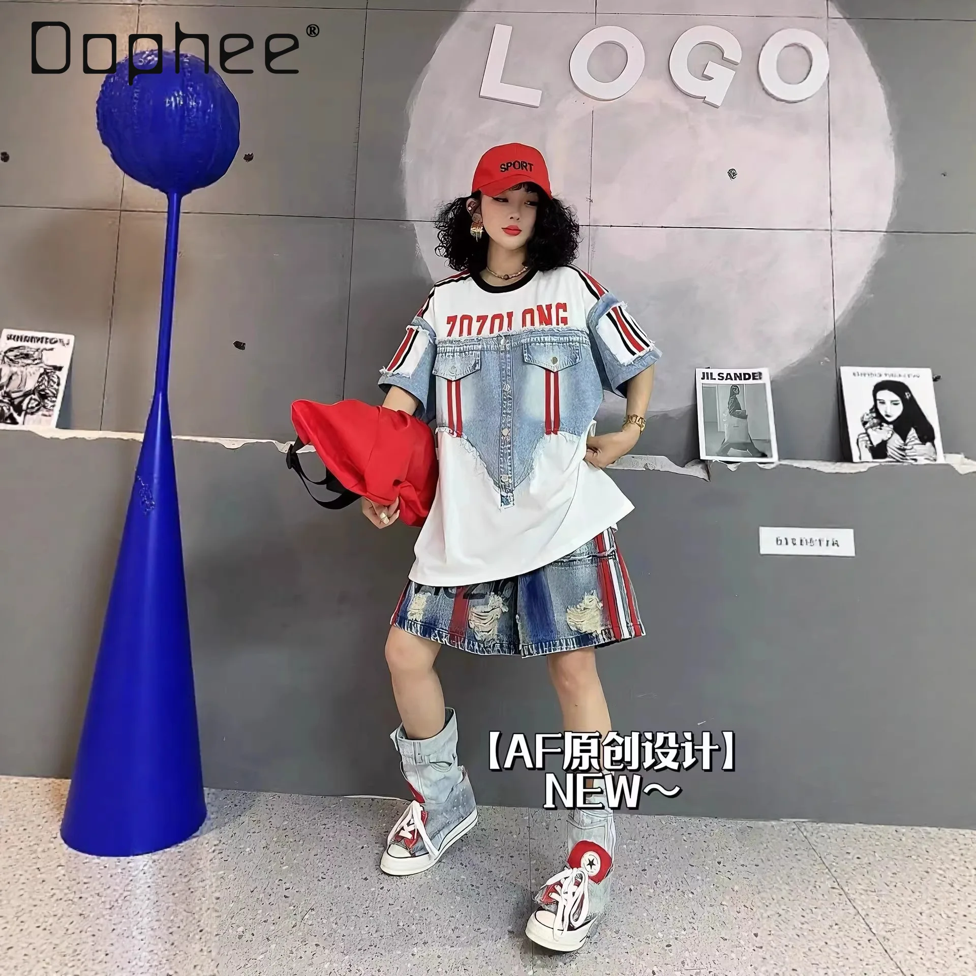 European Casual T-shirt Women's Summer New Denim Splicing Button Design Letter Printing Round Neck Short-sleeved Top Trendy
European Casual T-shirt Women's Summer New Denim Splicing Button Design Letter Printing Round Neck Short-sleeved Top Trendy