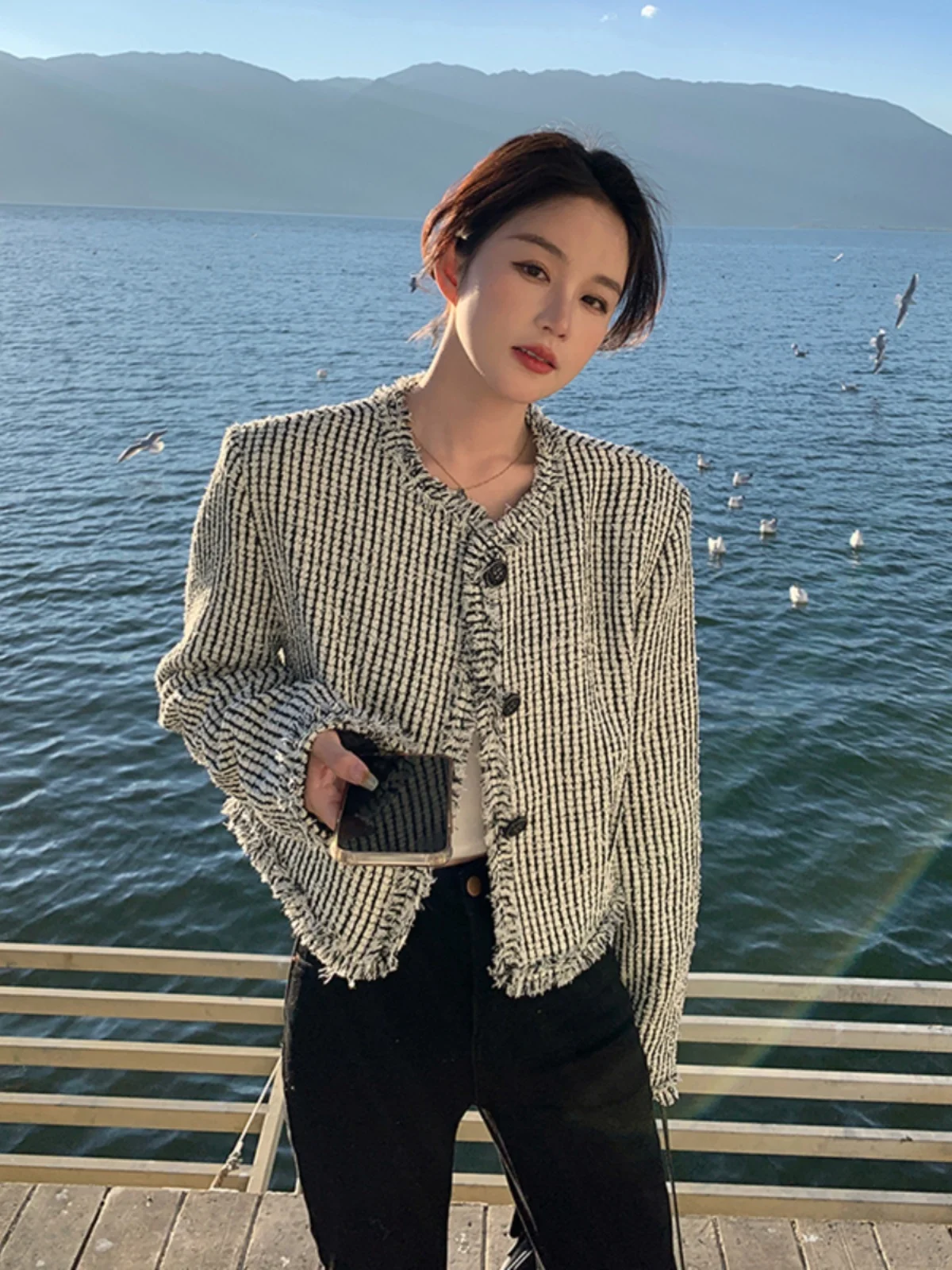 2023 Spring and Autumn Korean Edition Black and White Tassel Small Fragrance Style Child Celebrity Short Coat Women's Trend
2023 Spring and Autumn Korean Edition Black and White Tassel Small Fragrance Style Child Celebrity Short Coat Women's Trend