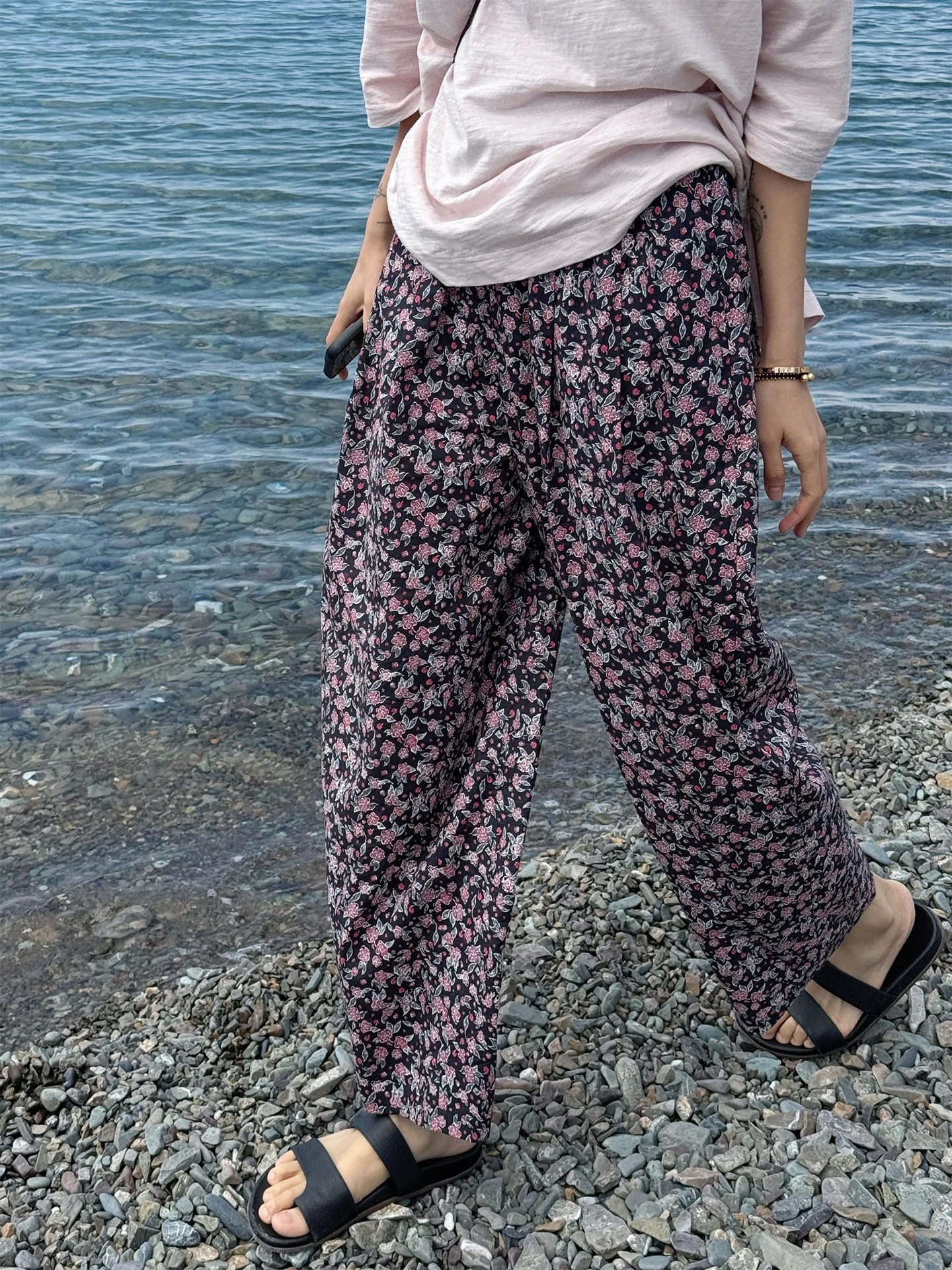 Легкие женские брюки с цветочным принтом, широкие, свободные, укороченные, из хлопка, для ранней весны, повседневные, размер S, Langqing Tong
Легкие женские брюки с цветочным принтом, широкие, свободные, укороченные, из хлопка, для ранней весны, повседневные, размер S, Langqing Tong