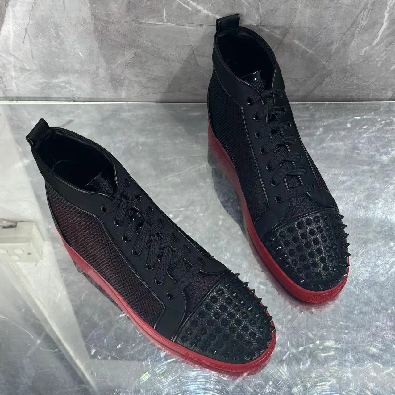 Black and Red High Top Casual Sports Shoes for Men Lace Up Sneakers Shoes Handmade High Quality Brand Design New Fashion
Black and Red High Top Casual Sports Shoes for Men Lace Up Sneakers Shoes Handmade High Quality Brand Design New Fashion