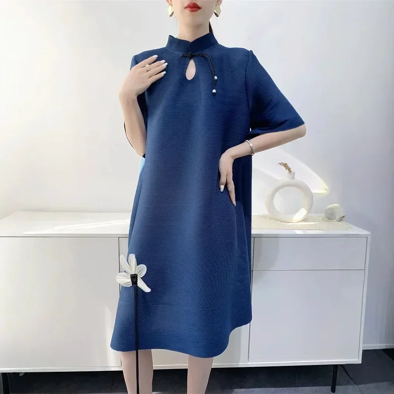 Плиссированные женские платья Miyake, стереоскопическое украшение, высокая шея, пластина на пуговицах, дизайн с короткими рукавами, однотонная юбка, новинка осени 2024, новинка
Плиссированные женские платья Miyake, стереоскопическое украшение, высокая шея, пластина на пуговицах, дизайн с короткими рукавами, однотонная юбка, новинка осени 2024, новинка