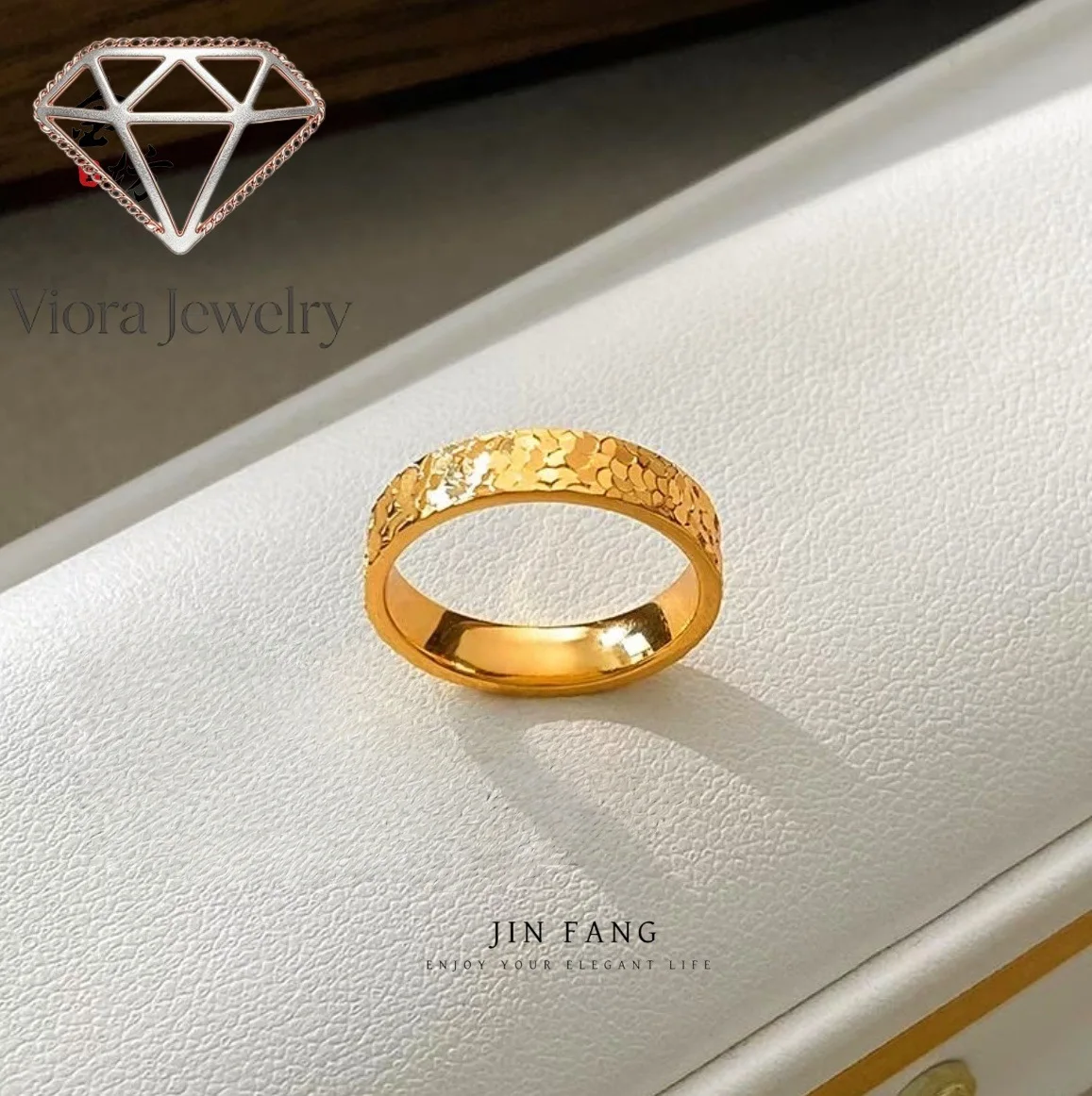Viora Jewelry 9999 high-quality craftsmanship broken Bingbing Ring 24K real gold single-sided flash high-end light luxury niche
Viora Jewelry 9999 high-quality craftsmanship broken Bingbing Ring 24K real gold single-sided flash high-end light luxury niche