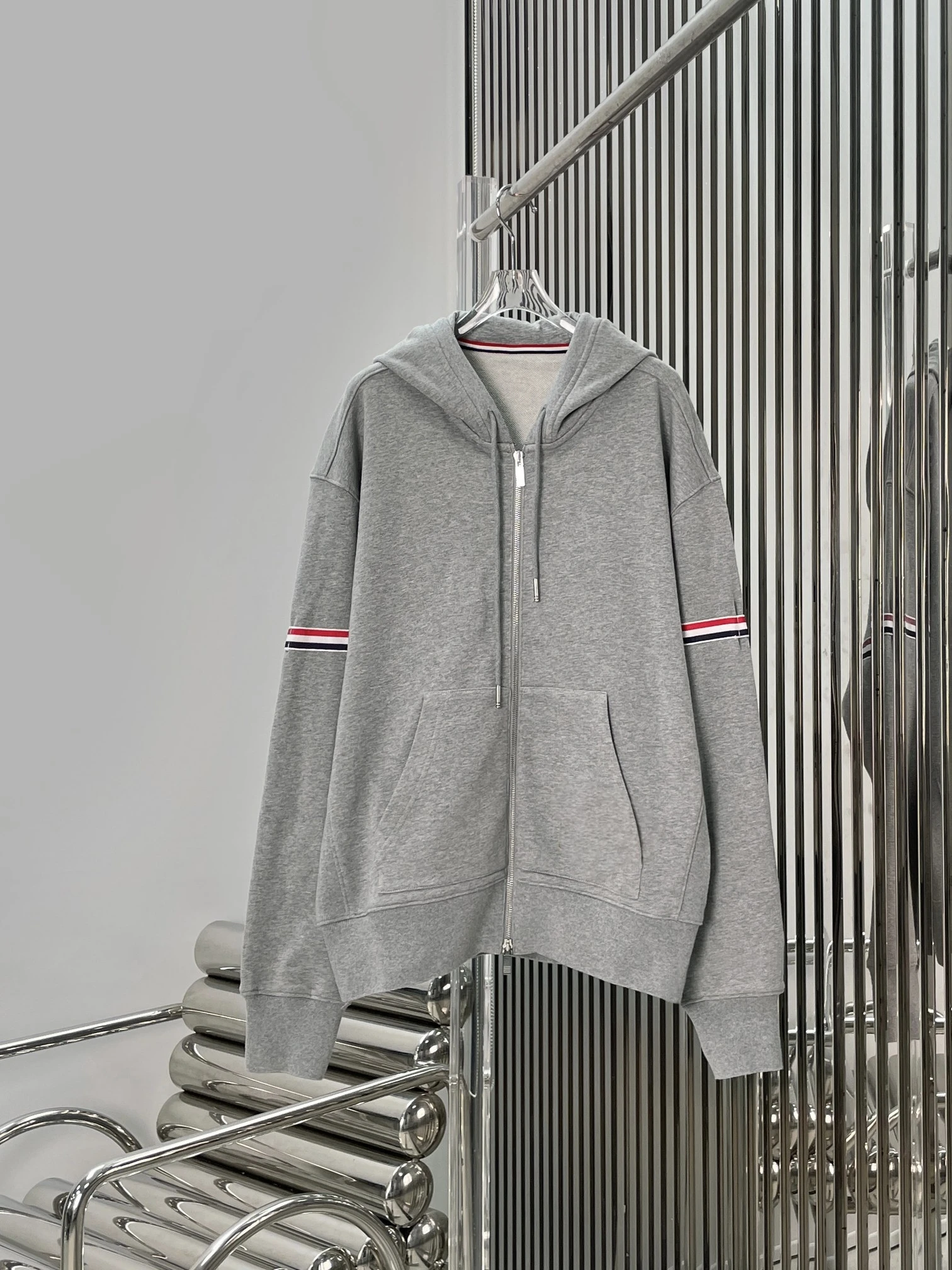 Casual Hooded Zipper Jacket Loose Fit Slimming Versatile Trendy Age-Defying Leather Brand Logo Sweatshirt Outerwear for Women
Casual Hooded Zipper Jacket Loose Fit Slimming Versatile Trendy Age-Defying Leather Brand Logo Sweatshirt Outerwear for Women