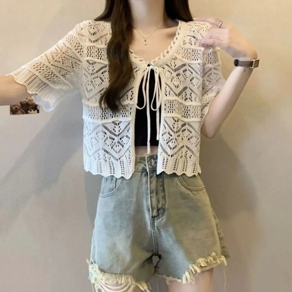 New Flower Knitted Cardigan V-Neck Hollow Out Short Sleeve Shawl Casual Thin Sun-Proof Tops Summer
New Flower Knitted Cardigan V-Neck Hollow Out Short Sleeve Shawl Casual Thin Sun-Proof Tops Summer