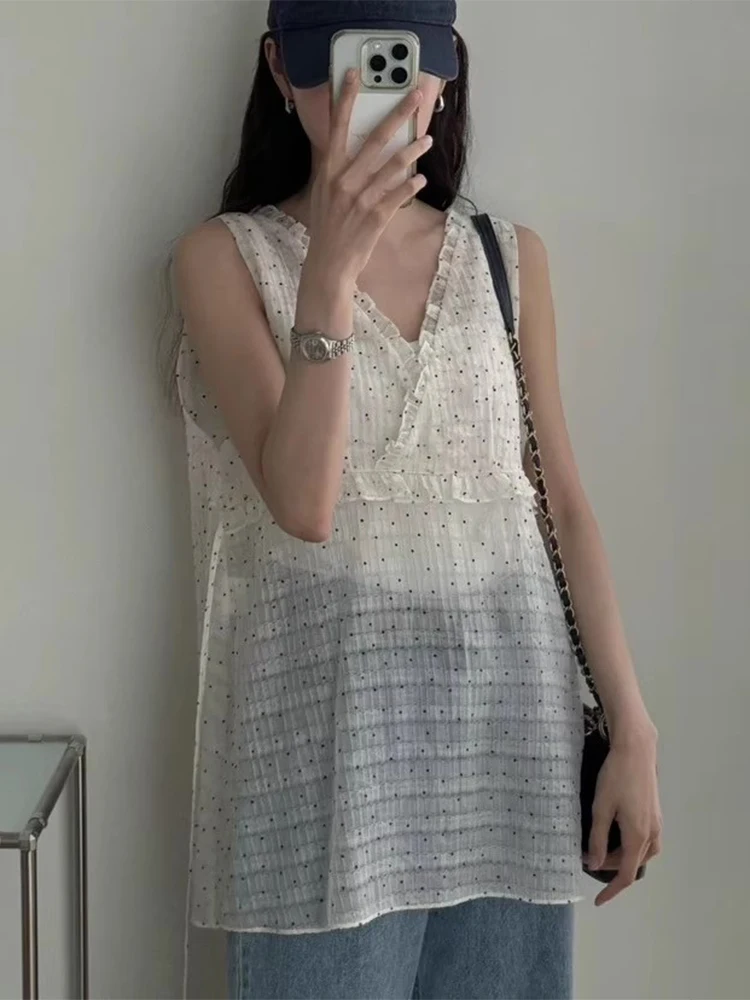 Liangliang Sexy Splice Wood Ear V-ne Polka Dot Women's Summer New Age-reducing Aosphere Micro-transparency Vest
Liangliang Sexy Splice Wood Ear V-ne Polka Dot Women's Summer New Age-reducing Aosphere Micro-transparency Vest