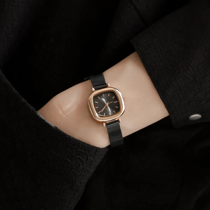 Fashion Small Dial Women'S Quartz Watch Women'S Minimalism Simple Elegant Student Small Dial With Thin Strap Petite Square Shape
Fashion Small Dial Women'S Quartz Watch Women'S Minimalism Simple Elegant Student Small Dial With Thin Strap Petite Square Shape