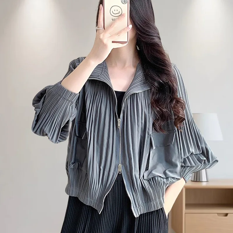 Miyake Pleated Jacket Women Spring and Fall New Zipper Jacket Large Size Women's Simple Loose Sports Windbreak Windbreaker
Miyake Pleated Jacket Women Spring and Fall New Zipper Jacket Large Size Women's Simple Loose Sports Windbreak Windbreaker