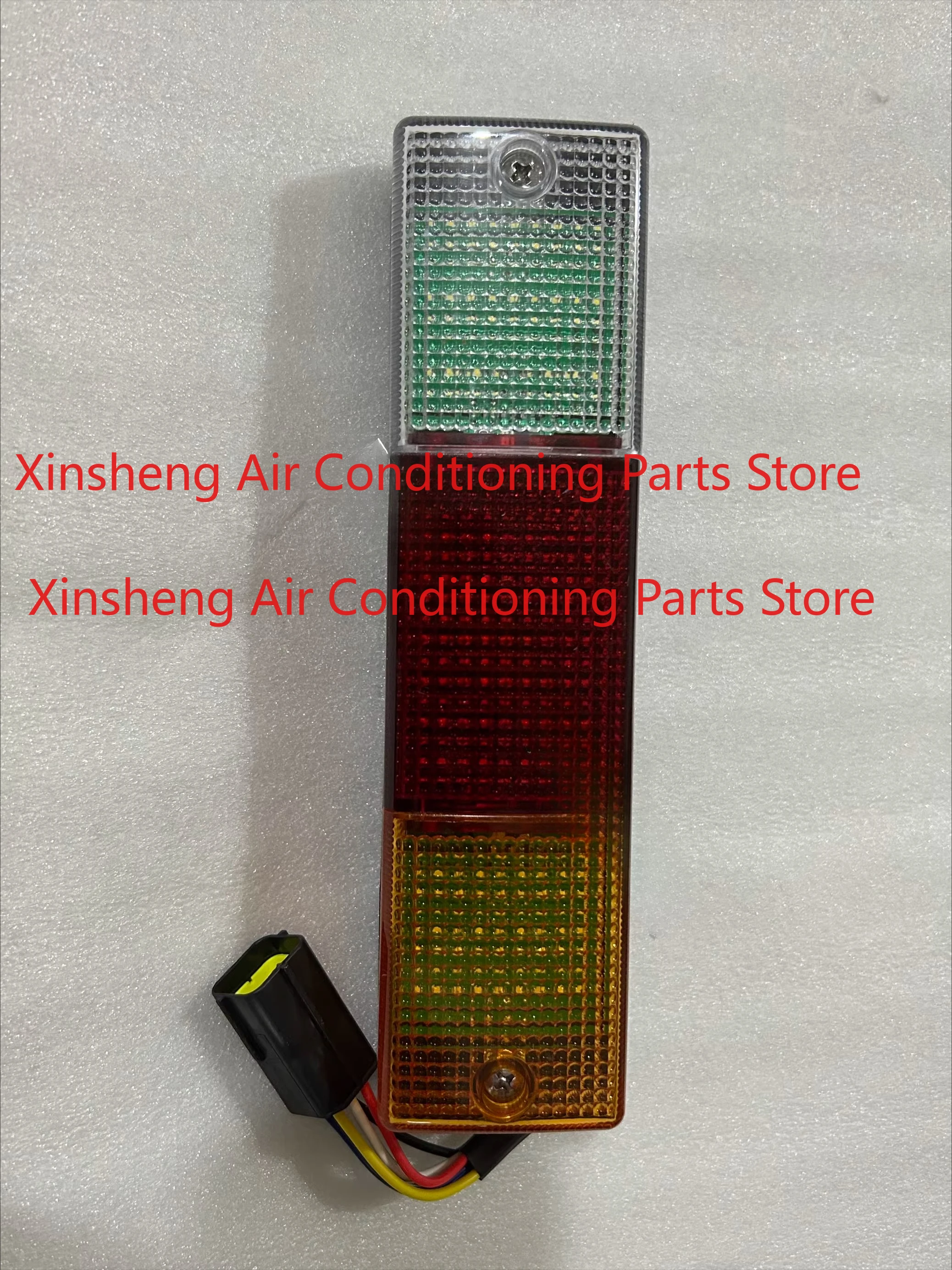 Suitable for Mitsubishi, forklift accessories LED rear steering tail light 48V forklift tail light 70000-70300
Suitable for Mitsubishi, forklift accessories LED rear steering tail light 48V forklift tail light 70000-70300