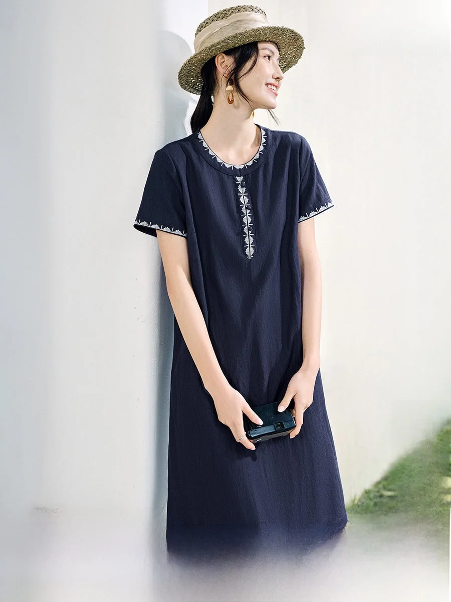 XWI Summer 2026 Women's Loose Slimming Denim Look Embroidered Dress Beach Vacation Style A-Line Skirt Short Sleeve Casual
XWI Summer 2026 Women's Loose Slimming Denim Look Embroidered Dress Beach Vacation Style A-Line Skirt Short Sleeve Casual